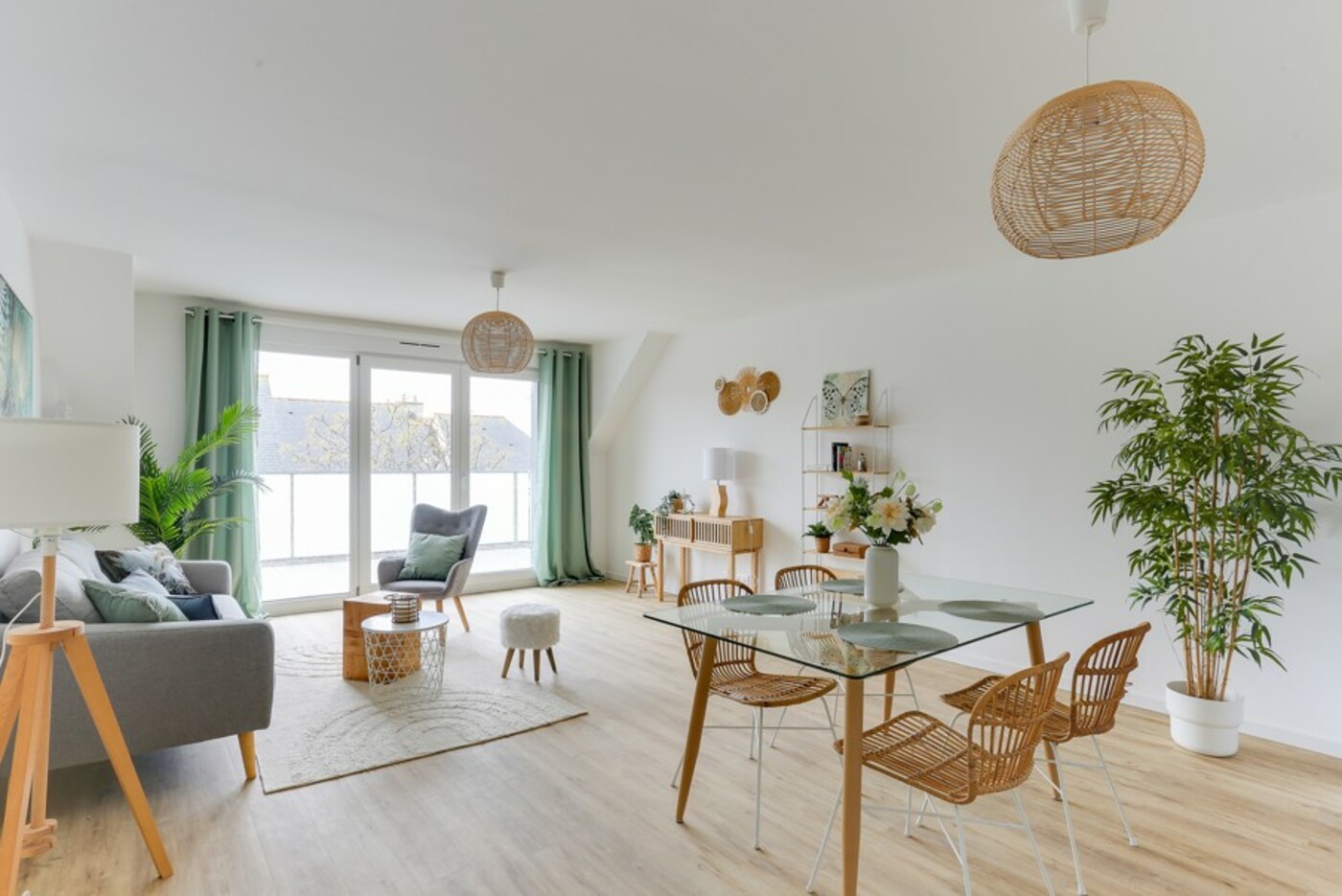 Visuel officiel du programme immobilier neuf Istral à Cancale : intérieur lumineux d'un appartement