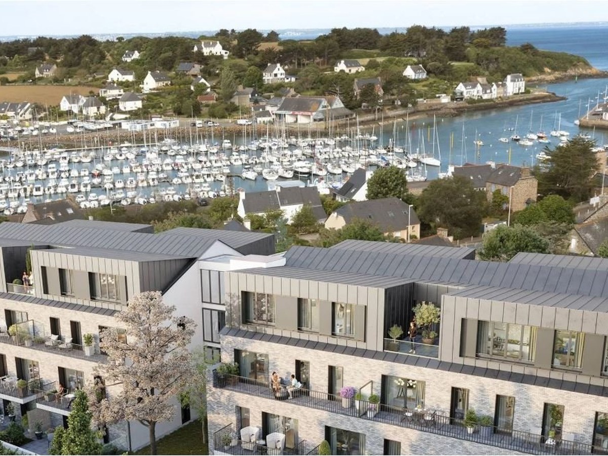 Perspective du programme immobilier neuf La Flottille à Pléneuf-Val-André : résidence claire à loggias près du port de Dahouët