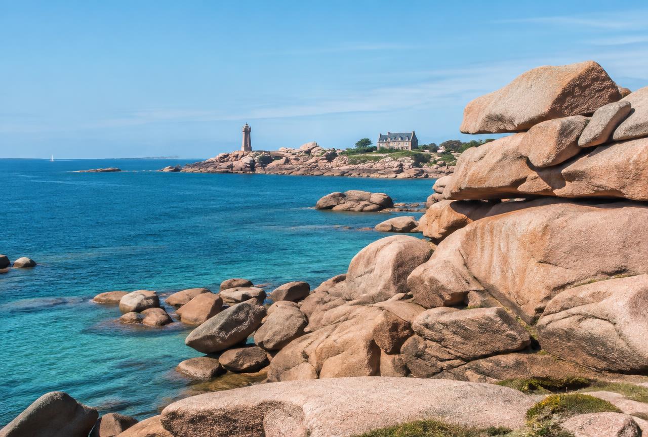 Illustration des paysages, des villages et du bord de l'eau : Côte de Granit Rose